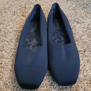 Vionic Powell Navy Blue Demi Wedge size 11